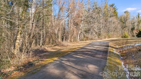 008 Roberts Lane N Flat Rock NC 28731