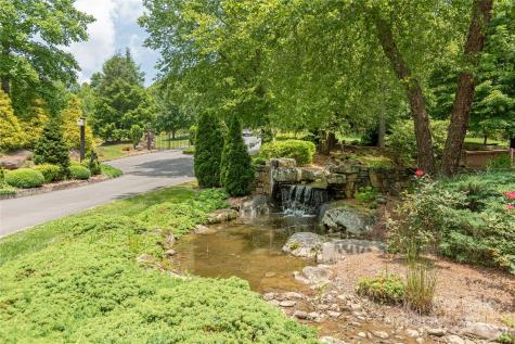 100 Ivywood Lane Laurel Park NC 28739