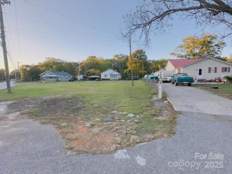 37 Rice Street Belton SC 29627