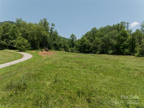 173 Avery Creek Road Arden NC 28704