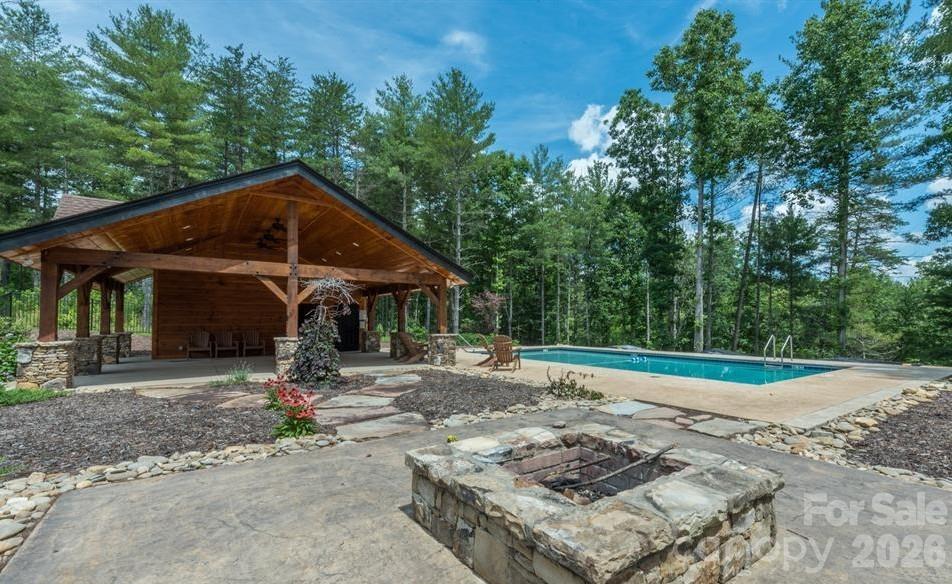 32 Clear View Way Nebo NC 28761