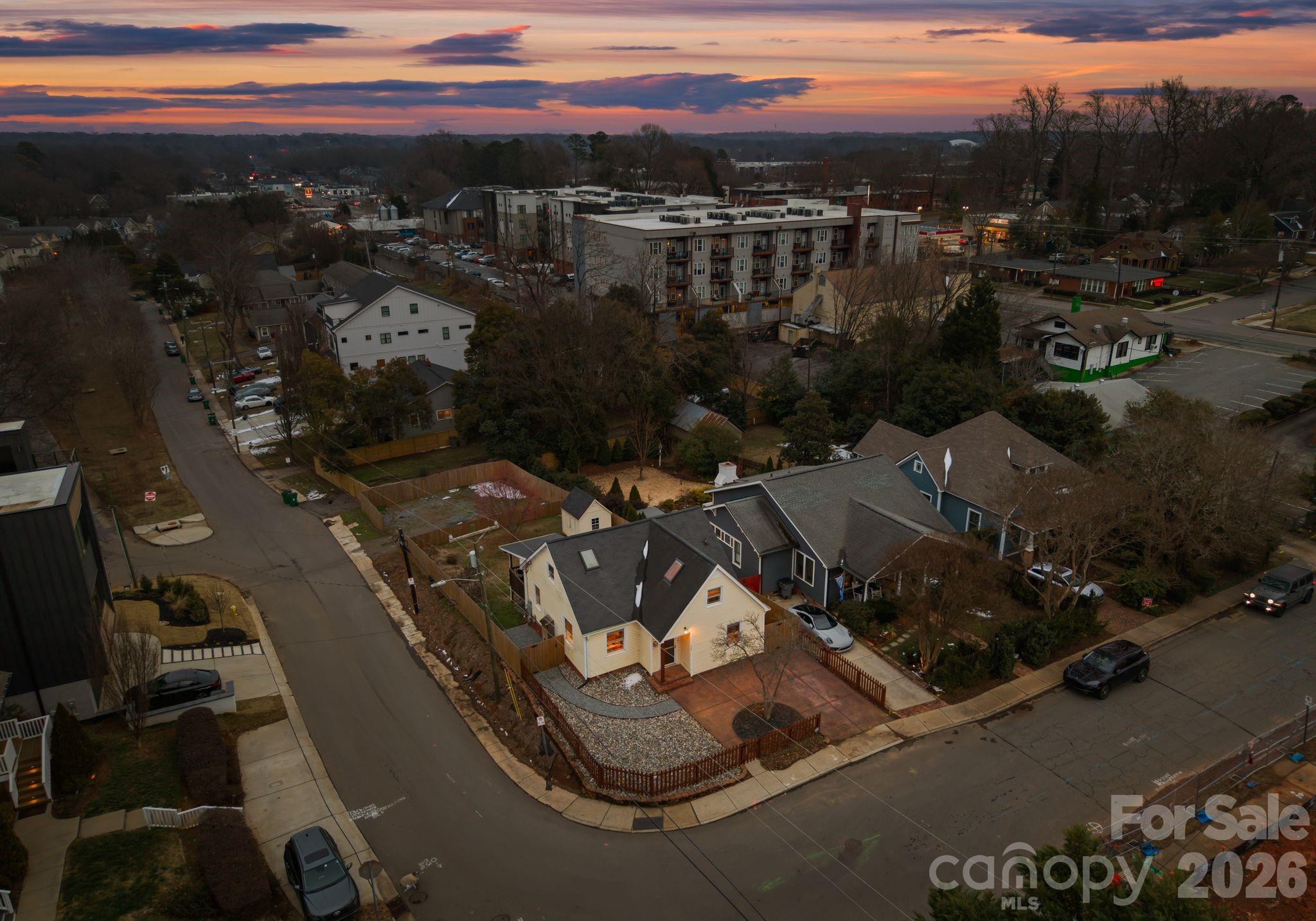 1424 Nandina Street Charlotte NC 28205