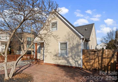 1424 Nandina Street Charlotte NC 28205