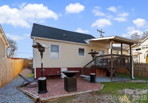 1424 Nandina Street Charlotte NC 28205