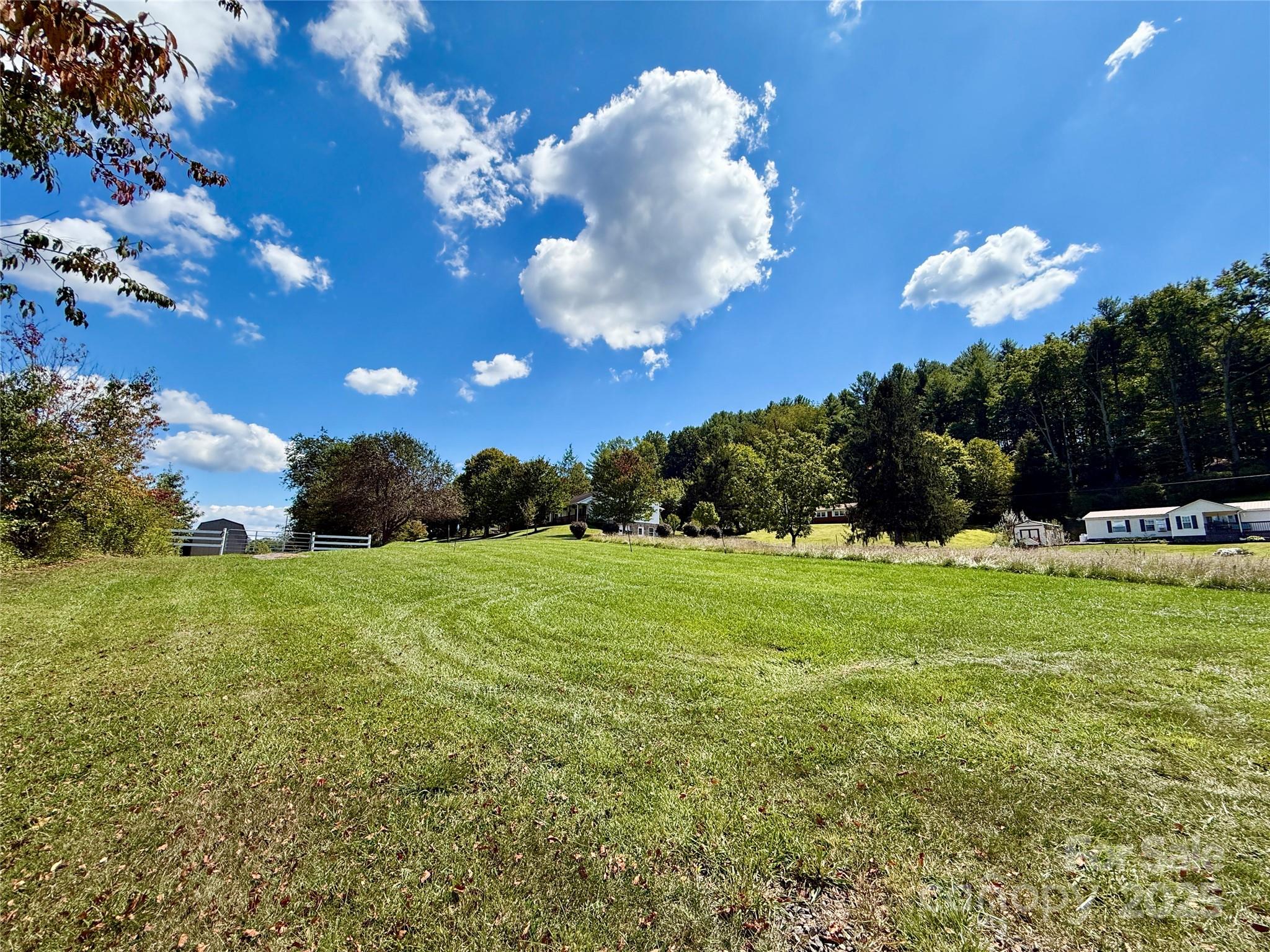 81 River Look Drive Burnsville NC 28714
