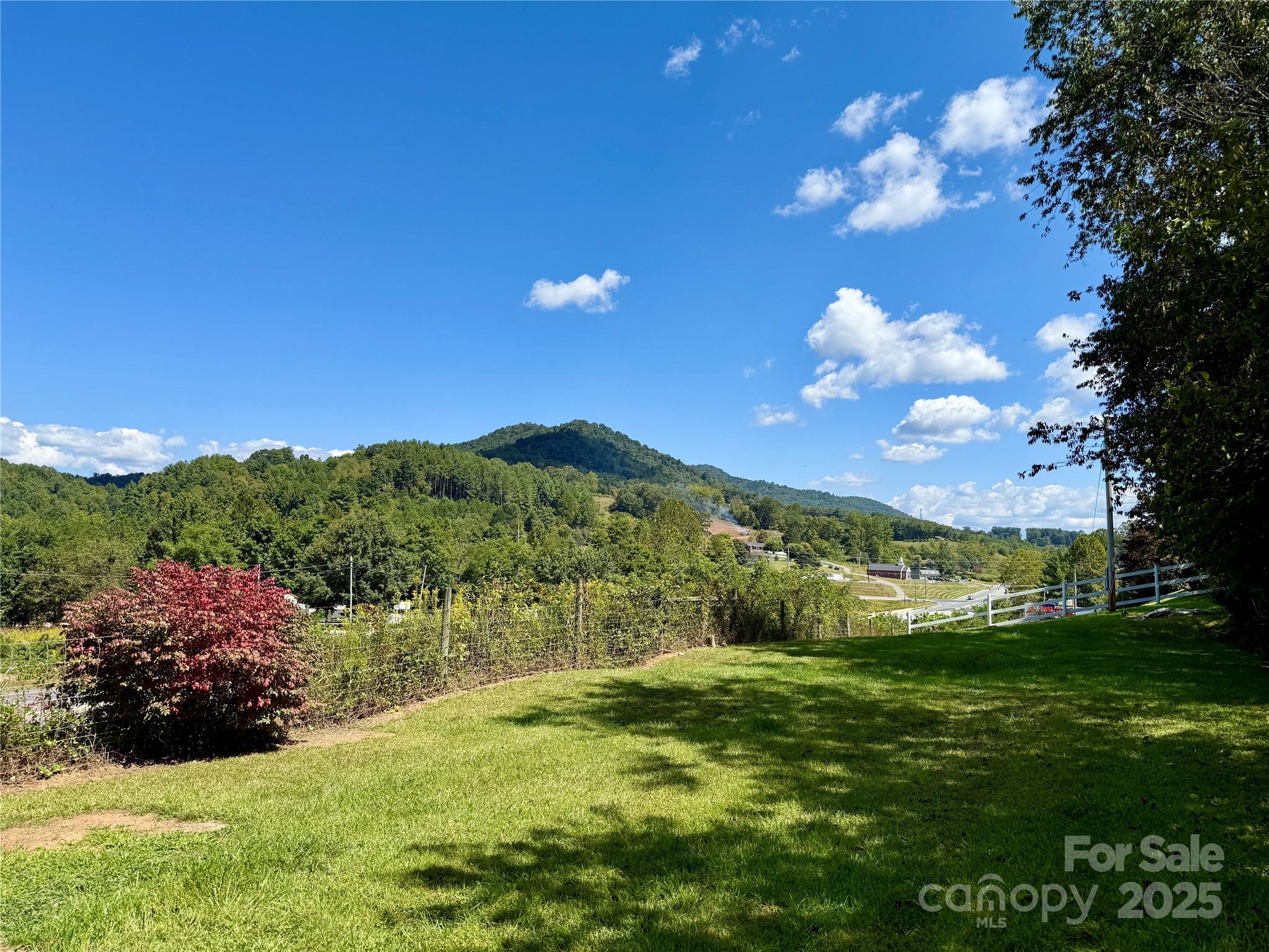 81 River Look Drive Burnsville NC 28714