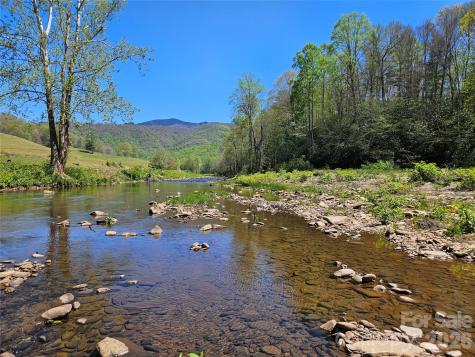 465 Paradise Lane Burnsville NC 28714