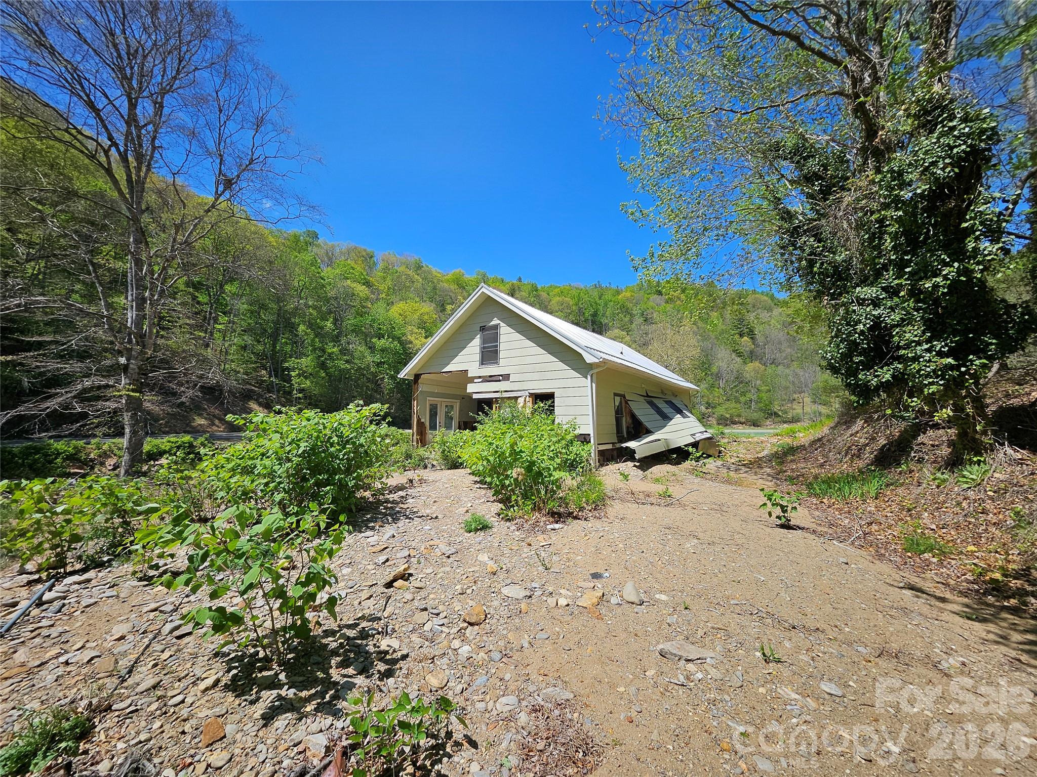465 Paradise Lane Burnsville NC 28714