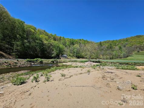 465 Paradise Lane Burnsville NC 28714
