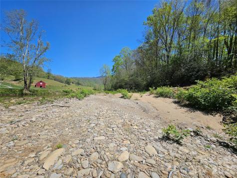 465 Paradise Lane Burnsville NC 28714