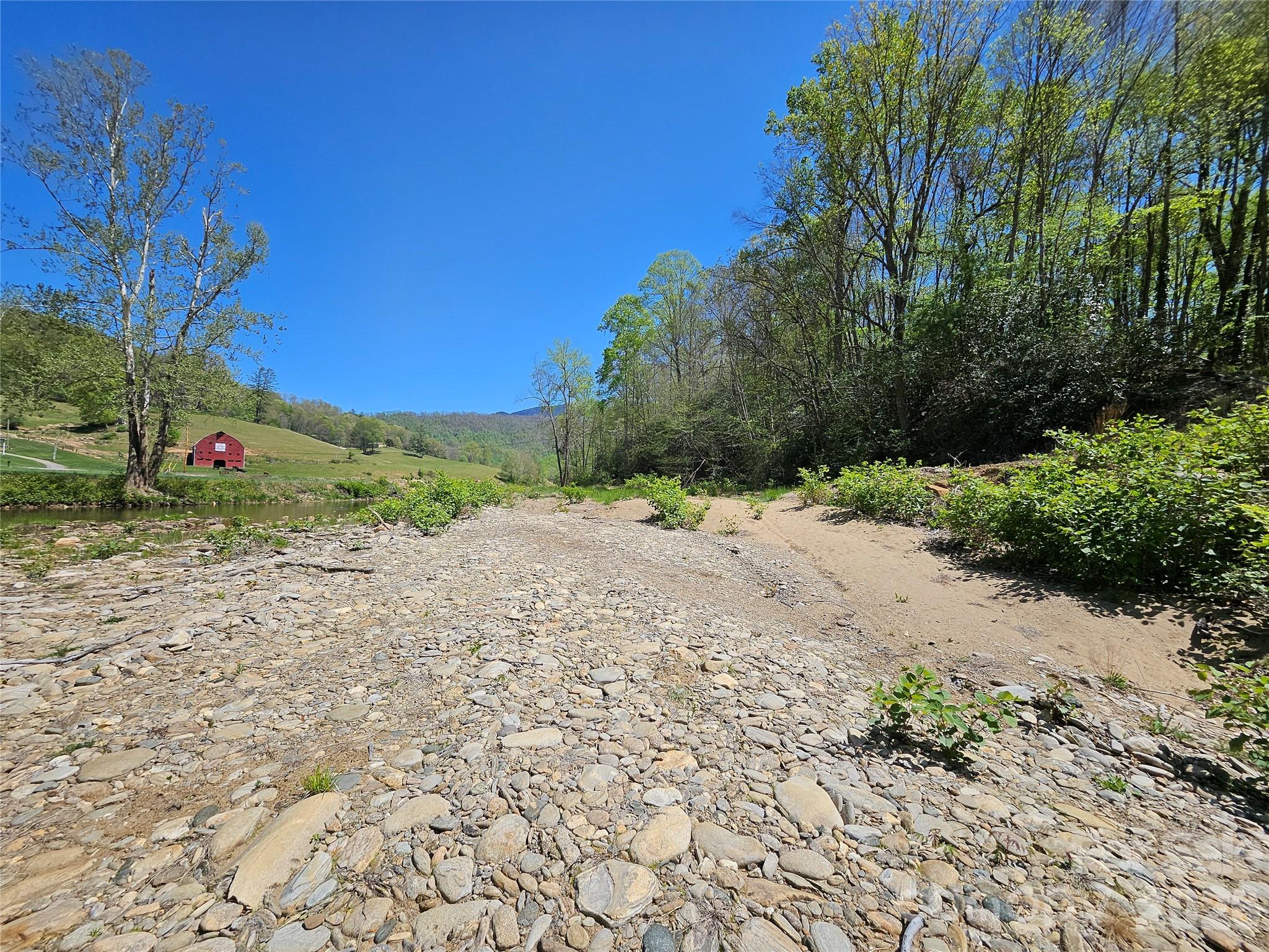 465 Paradise Lane Burnsville NC 28714