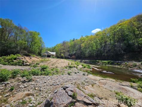 465 Paradise Lane Burnsville NC 28714