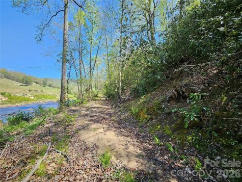 465 Paradise Lane Burnsville NC 28714
