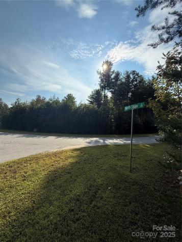 9999 Peninsula Reserve Road Nebo NC 28761