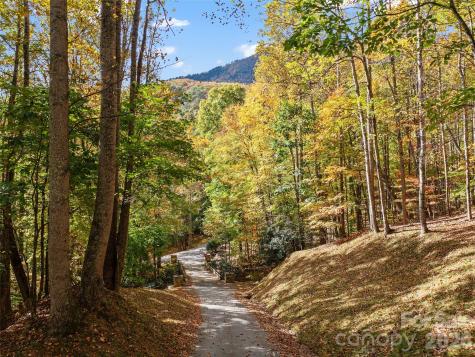 42 Hickory Springs Road Burnsville NC 28714