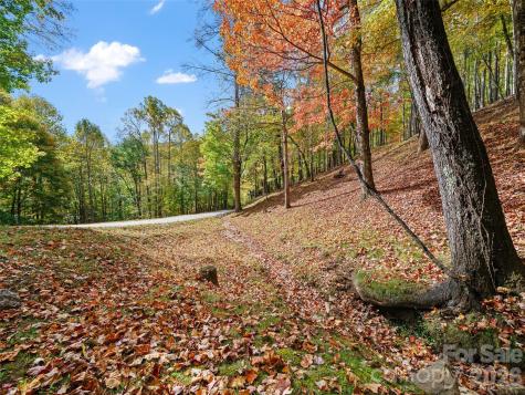 42 Hickory Springs Road Burnsville NC 28714