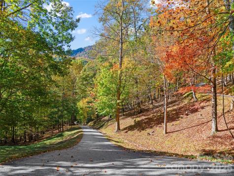 42 Hickory Springs Road Burnsville NC 28714