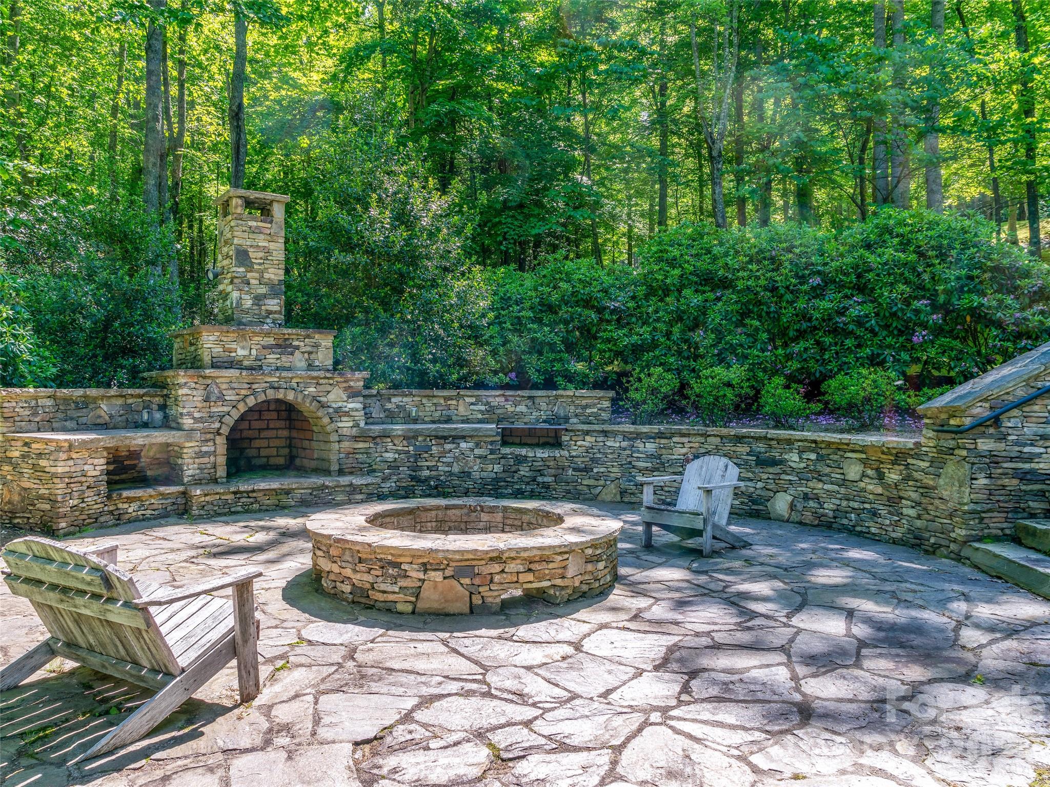 42 Hickory Springs Road Burnsville NC 28714