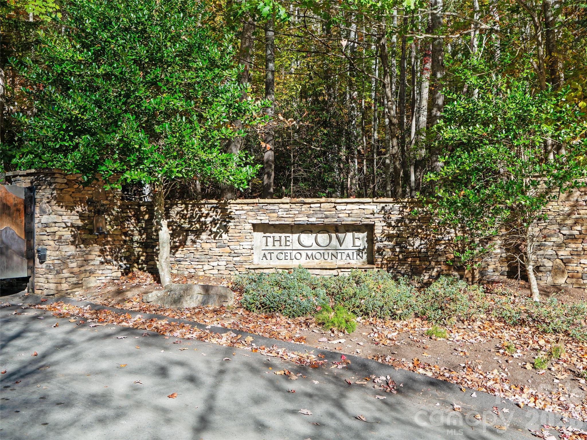42 Hickory Springs Road Burnsville NC 28714