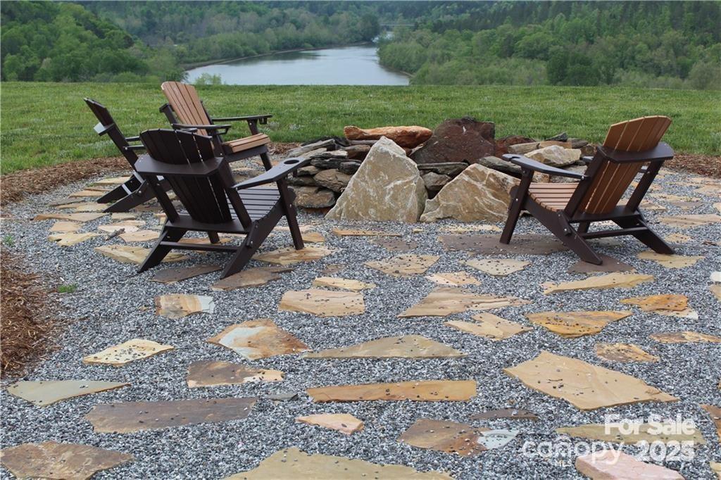 110 Glass Water Point NW Morganton NC 28655