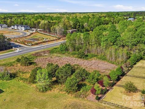 1386 Highway 55 Highway E Clover SC 29710