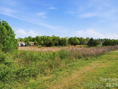 1386 Highway 55 Highway E Clover SC 29710