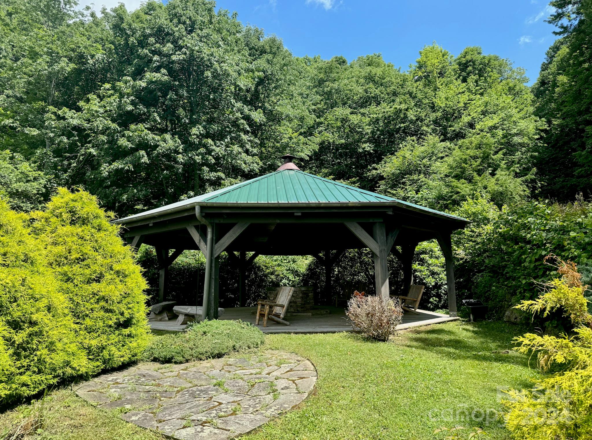 35 Flying Hawk Way Clyde NC 28721