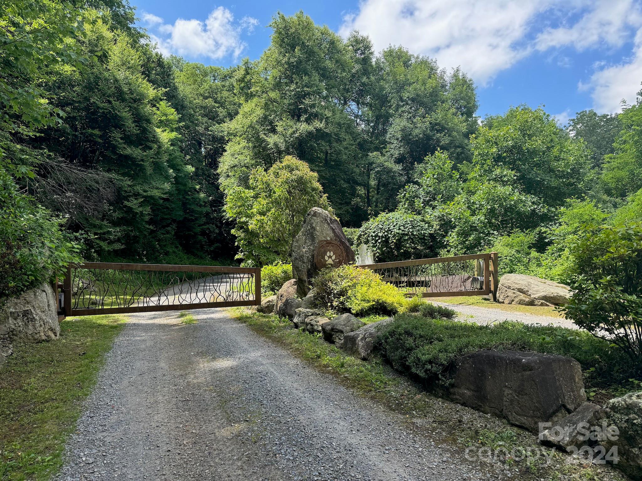 35 Flying Hawk Way Clyde NC 28721