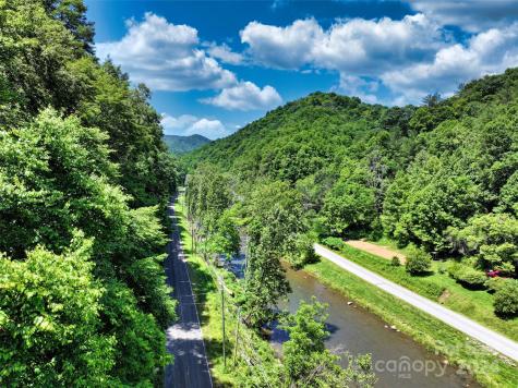 3065 Piney Hill Road Burnsville NC 28714