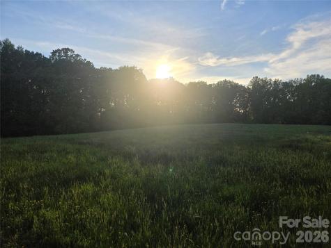 2901 Seats Road Yadkinville NC 27055
