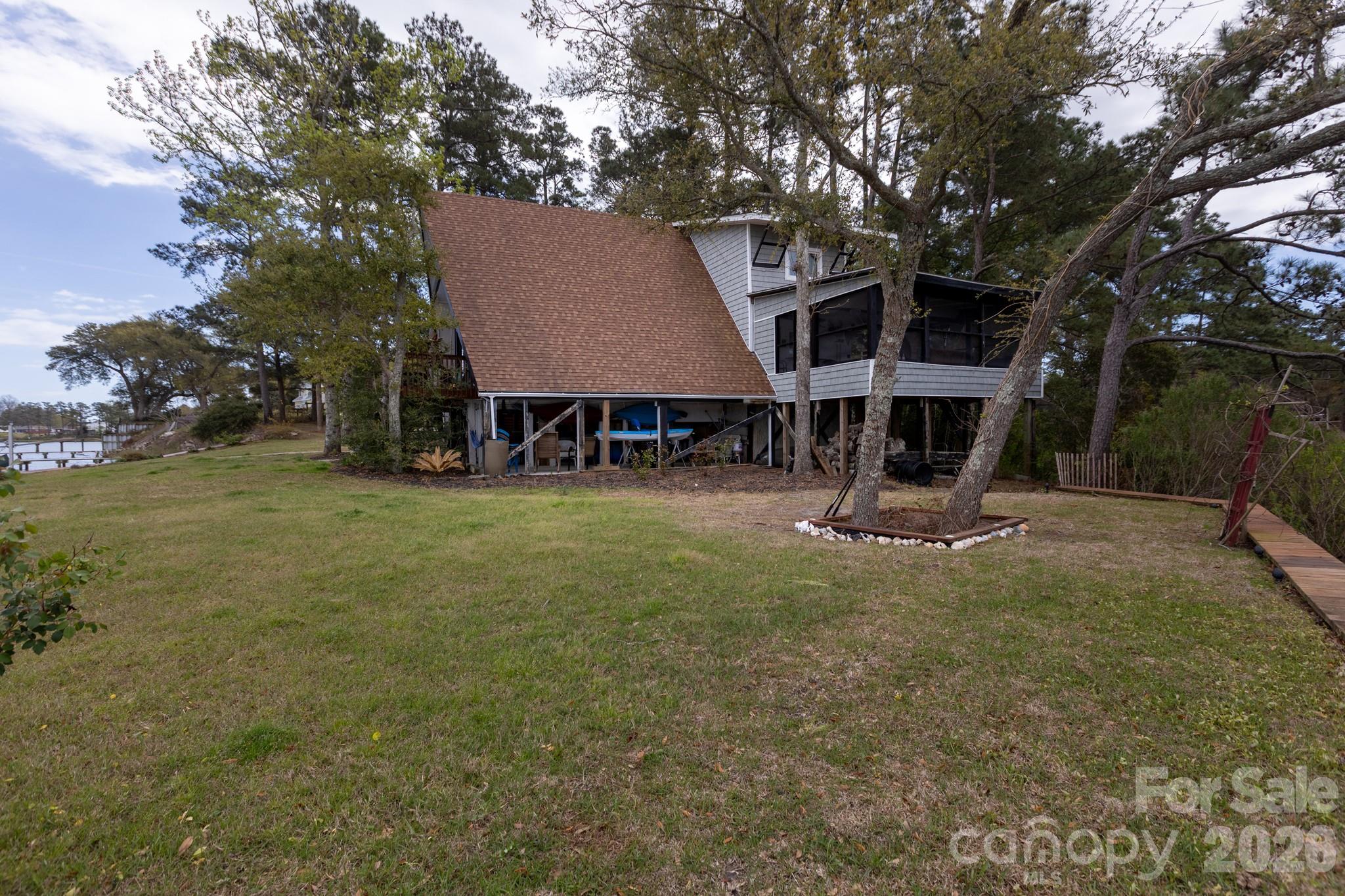 211 Fannie Creek Lane Sneads Ferry NC 28460