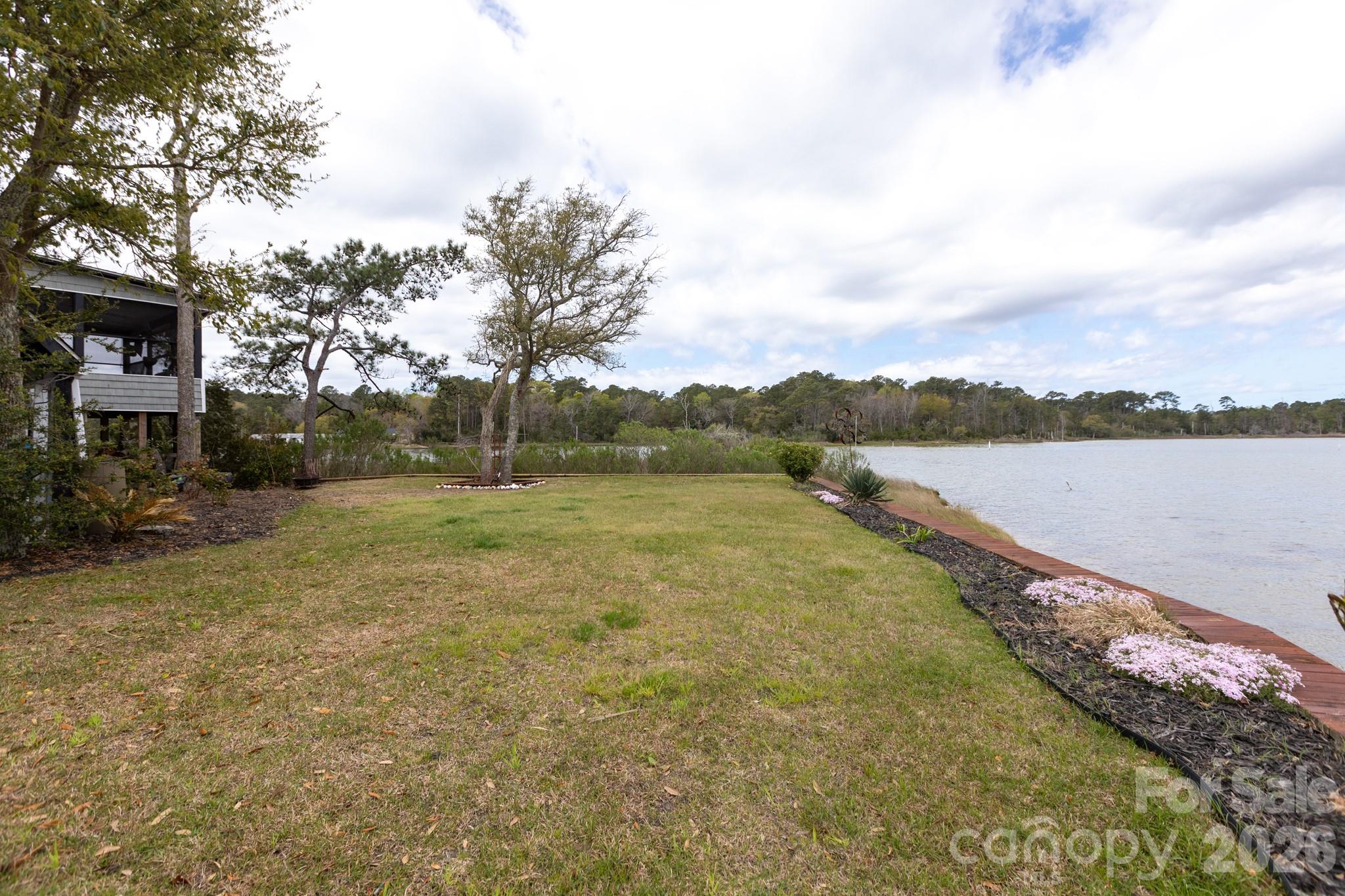 211 Fannie Creek Lane Sneads Ferry NC 28460