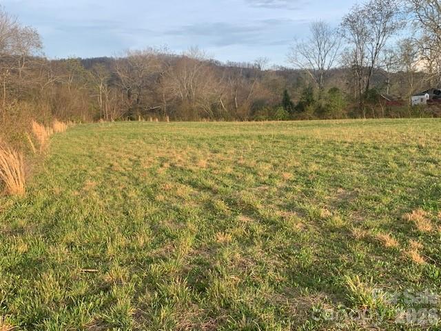 7.33AC Com Chimney Rock Highway Edneyville NC 28792