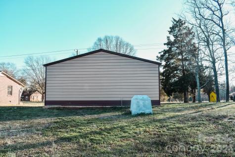 6016 Oxford School Road Claremont NC 28610