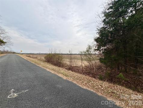 2734 L J Whitley Road Monroe NC 28112