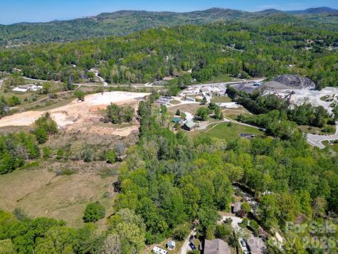 99999 Hicks Mountain Road Hendersonville NC 28792