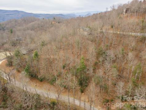 24 Falls Lane Hendersonville NC 28739