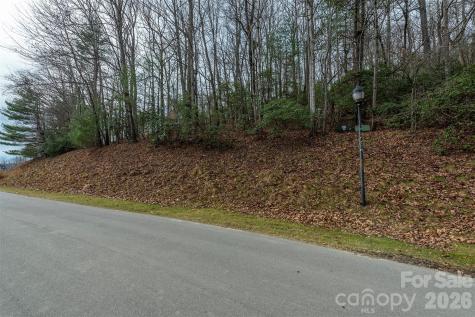 24 Falls Lane Hendersonville NC 28739