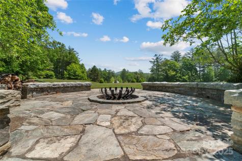 15 Mirehouse Run Asheville NC 28803