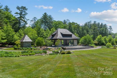 15 Mirehouse Run Asheville NC 28803