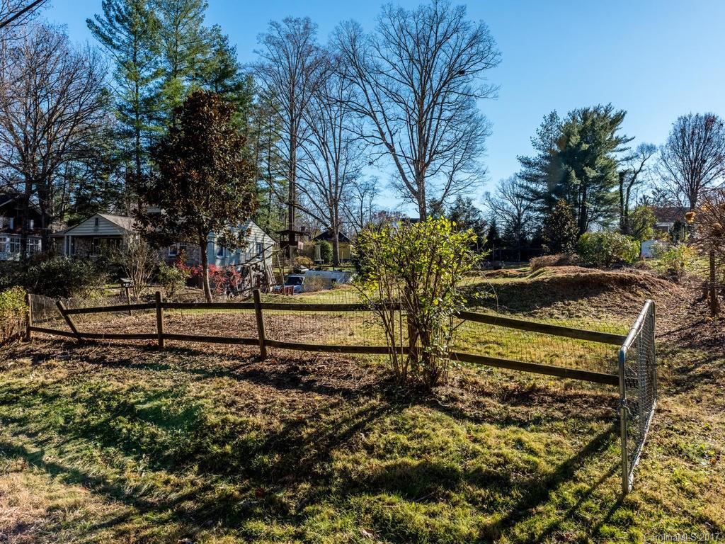 33 Lakewood Drive Asheville NC 28803