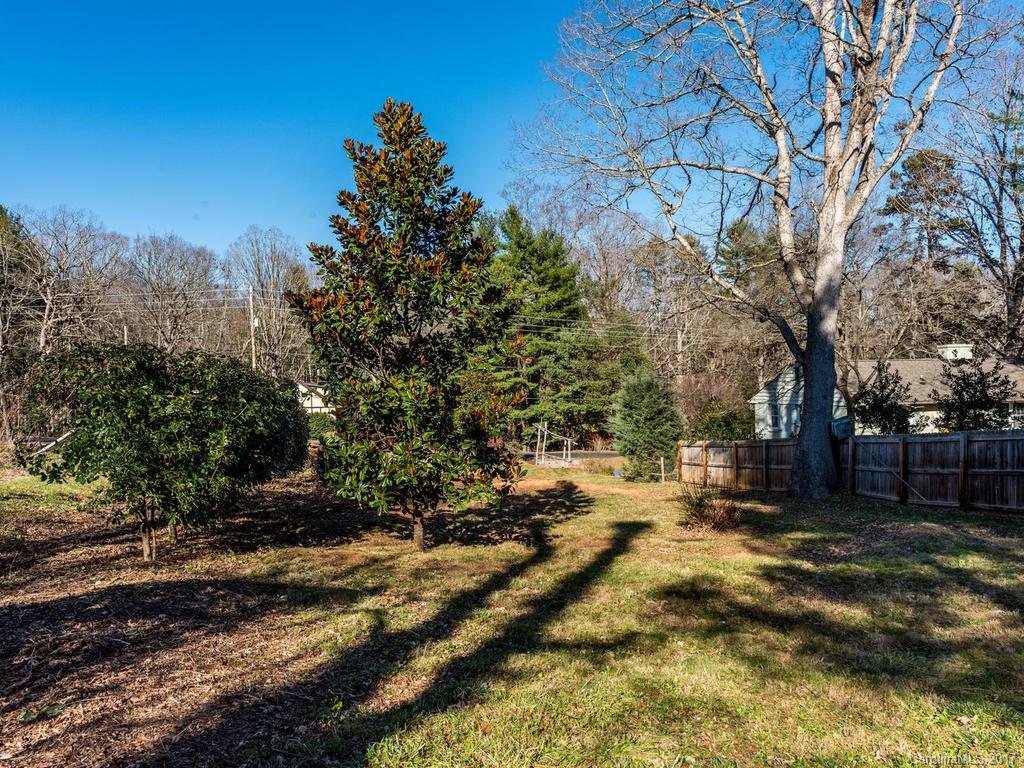 33 Lakewood Drive Asheville NC 28803