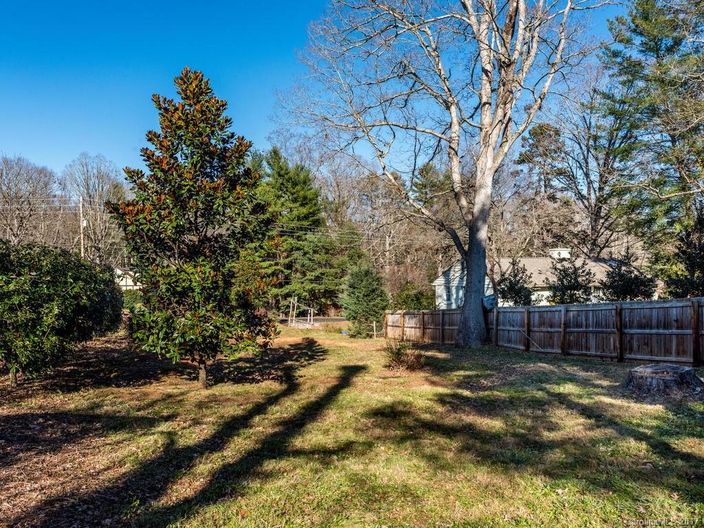 33 Lakewood Drive Asheville NC 28803