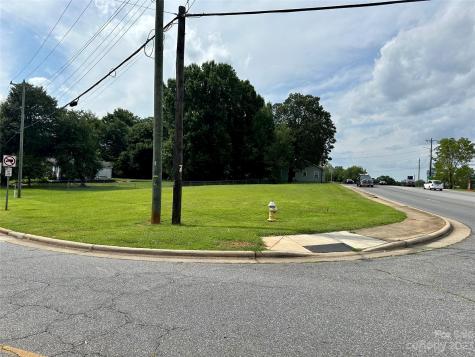 158 Lenoir Rhyne Boulevard SE Hickory NC 28602