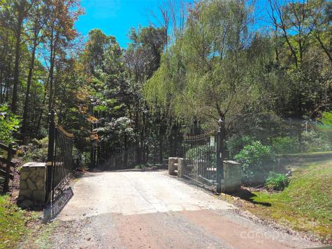 123 Live Oak Loop Waynesville NC 28785