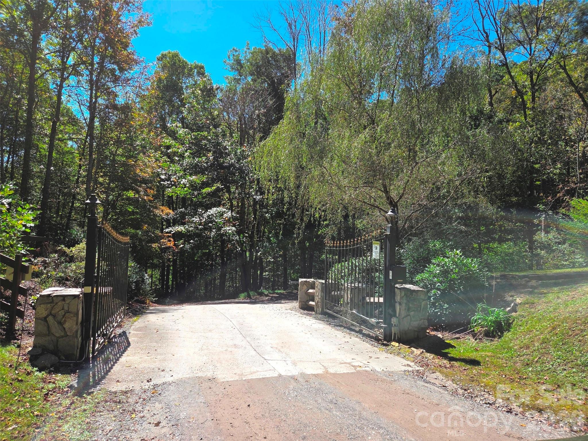 123 Live Oak Loop Waynesville NC 28785