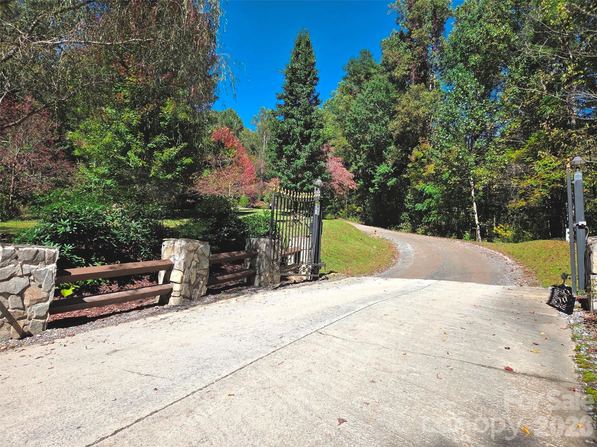 123 Live Oak Loop Waynesville NC 28785