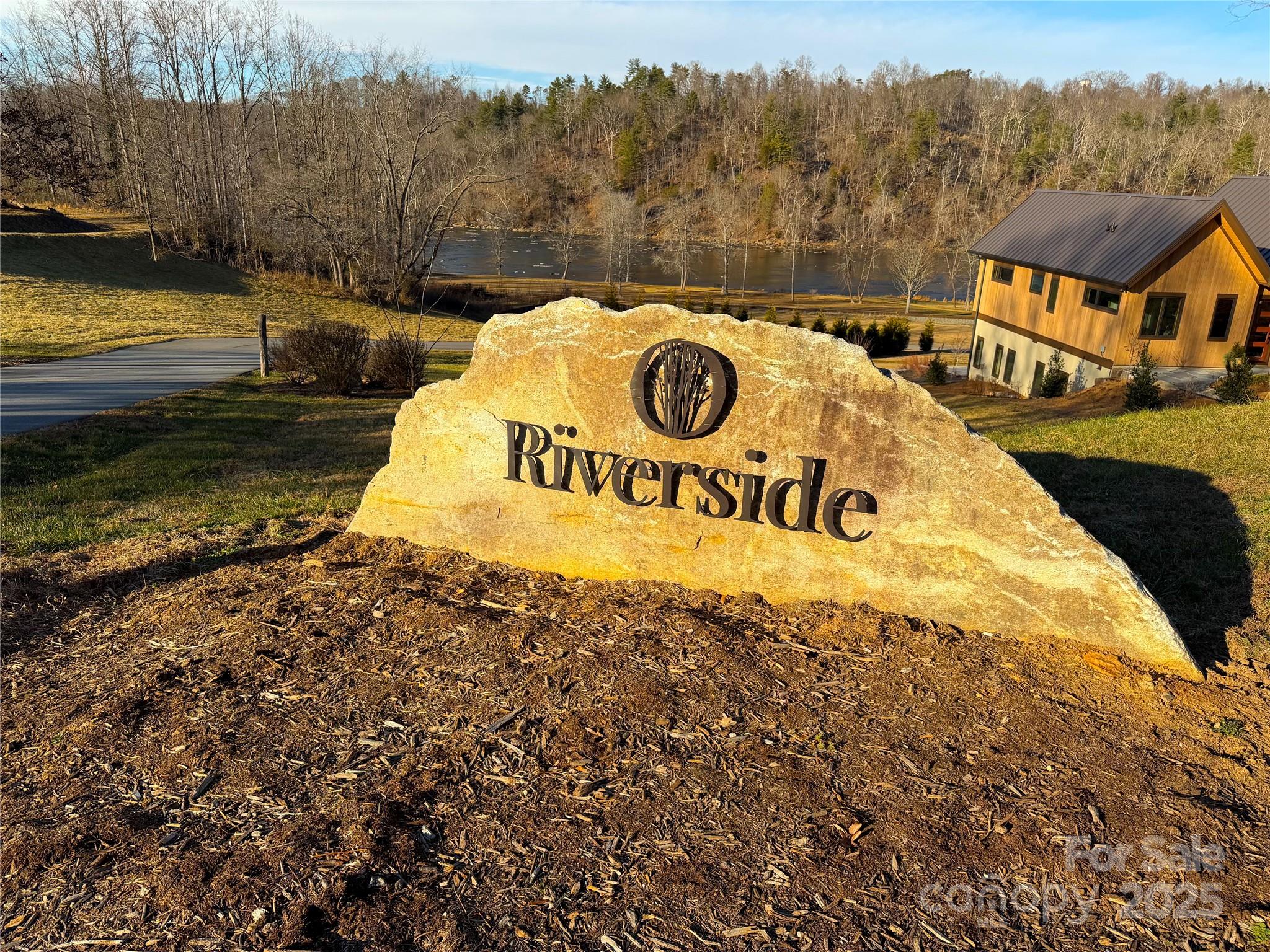 2 River Run Asheville NC 28804