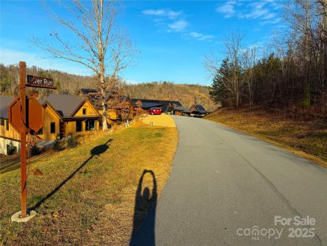 2 River Run Asheville NC 28804