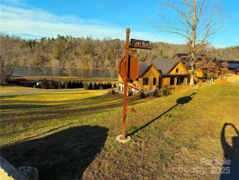 2 River Run Asheville NC 28804